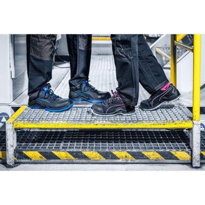 Produktbild von Puma Safety - Sicherheitshalbschuh Argon Blue Low, S3 ESD SRC, schwarz, Größe 4