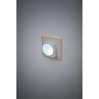 Produktbild von brennenstuhl® - LED-Nachtlicht Set NL 01 QD Set mit Dämmerungssensor, je 1x wei