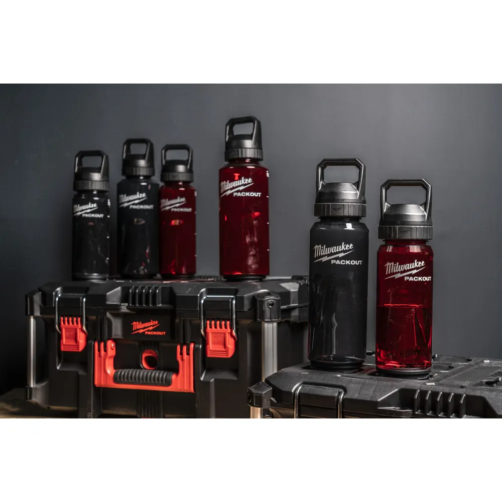 Milwaukee® Kunststofftrinkflaschen740ml schwarzXXX Produktbild img2 L