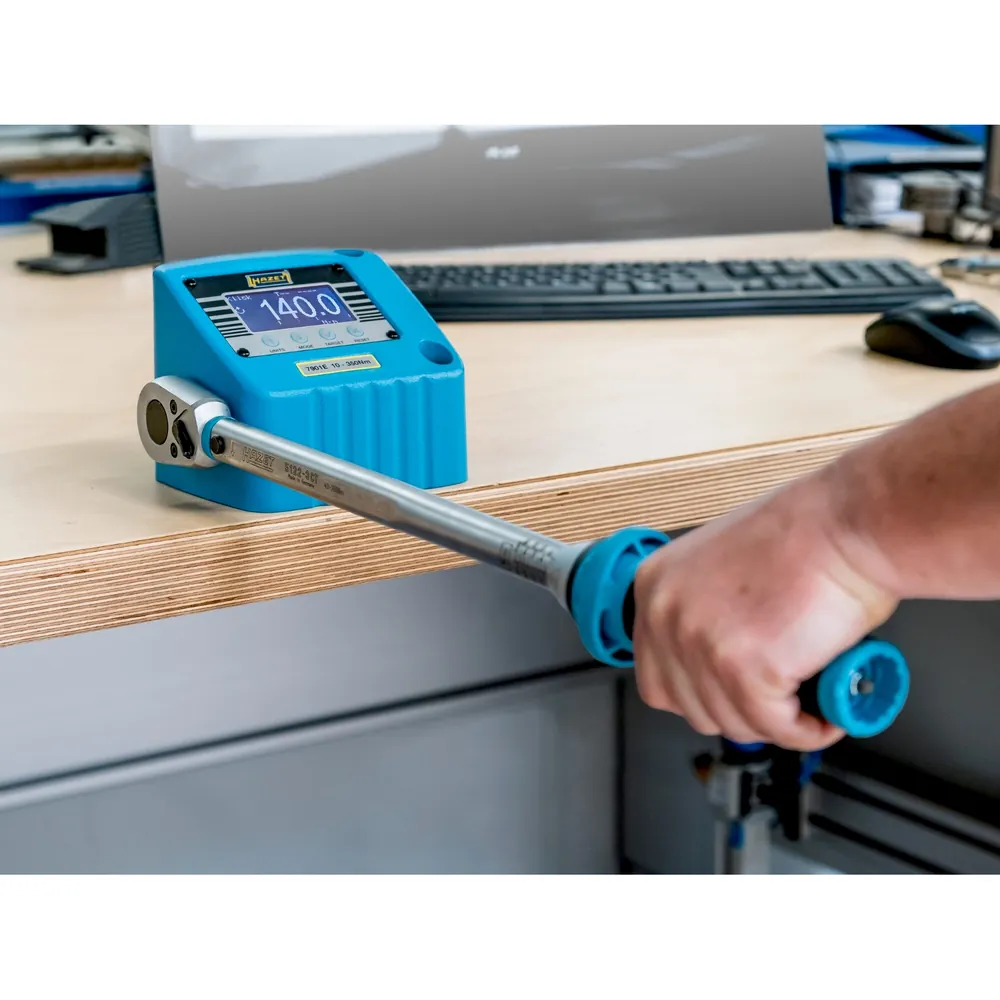 HAZET Drehmoment-Prüfgerät ∙ elektronisch ∙ 10 – 350&nbsp;Nm 7901E ∙ Drehmomentbereich min-max: 10 – 350 Nm ∙ 1/2 Zoll (12,5 mm) Vierkant hohl ∙ L x B x H: 138 mm x 110 mm x 117 mm Produktbild img2 L