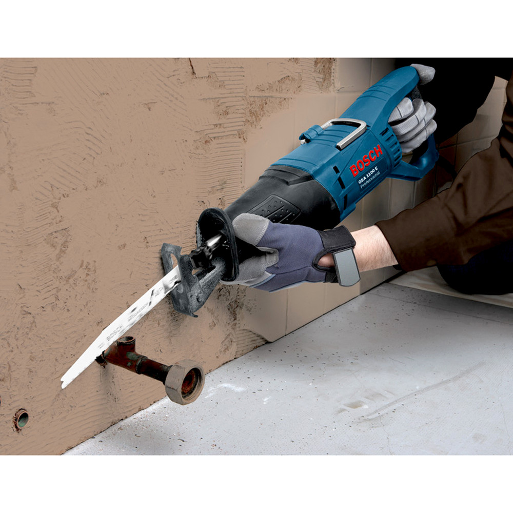 Bosch Säbelsäge GSA 1100 E, Sägeblatt Metall S 123 XF, Sägeblatt Holz S 2345 X Produktbild img3 L