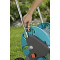GARDENA Schlauchwagen CleverRoll M Set, kpl. mit 20m Schlauch, Systemteilen und Spritze Produktbild img8 S