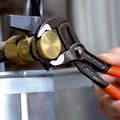 KNIPEX Wasserpumpenzange Cobra® 87 01 250 poliert kunststoffüberzogen 250mm Produktbild img4 S